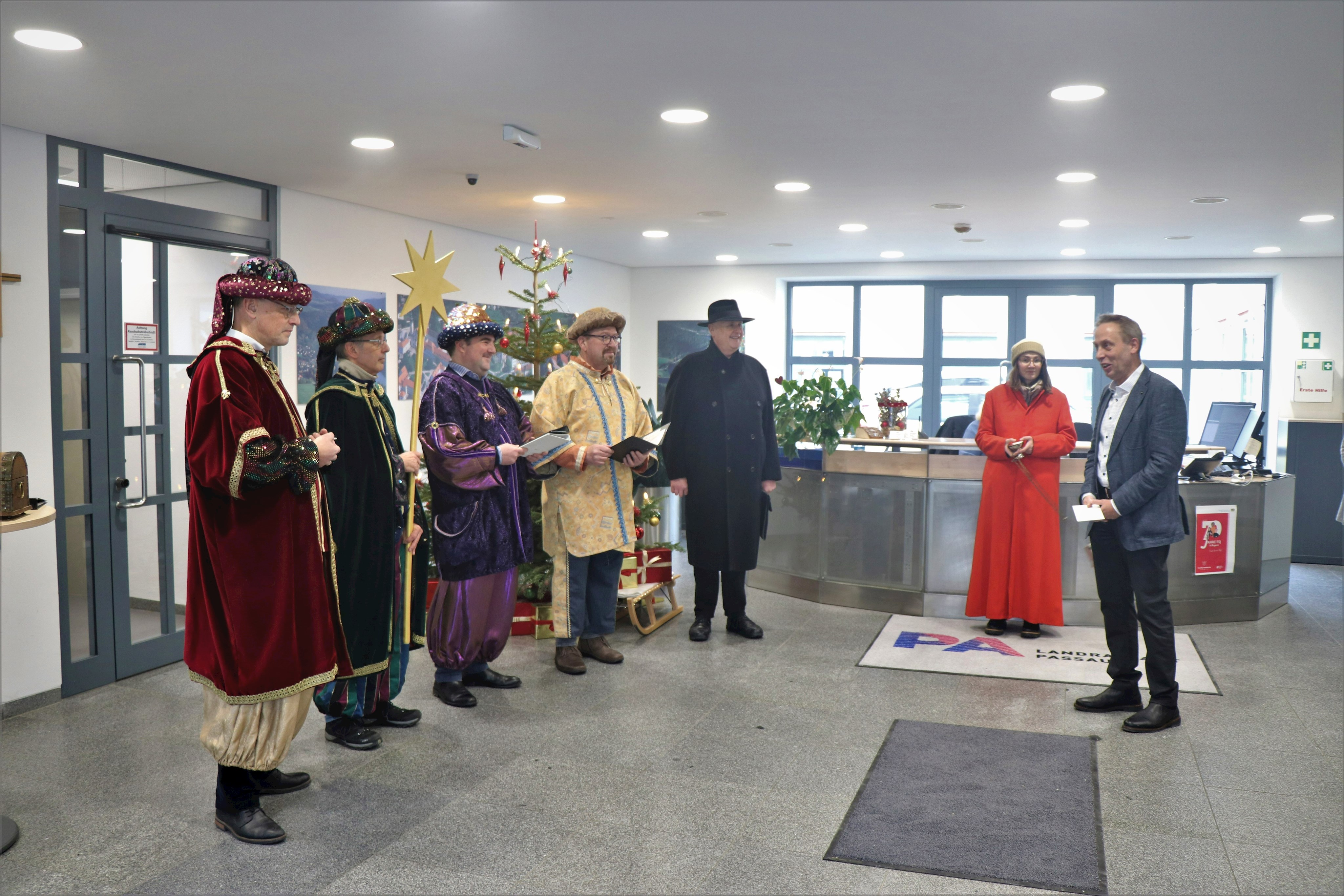 Besuch der Sternsinger am Landratsamt